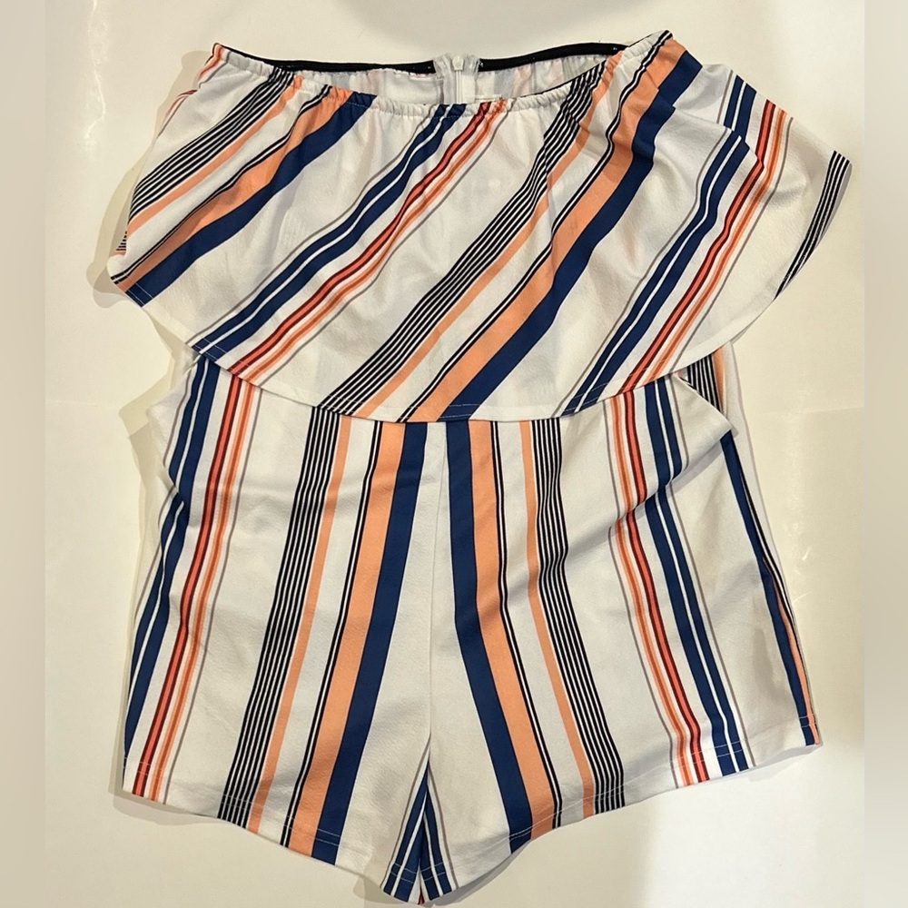 Strapless blue and orange striped white romper with pockets